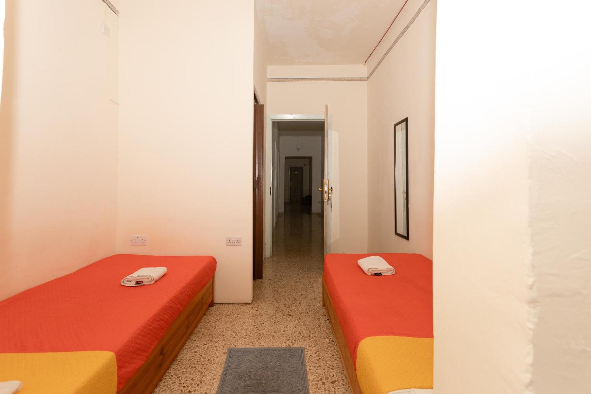 Tarona Guesthouse San Pawl il-Baħar Rom bilde